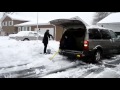 Забавный способ уборки снега для ленивых
