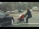 Подборка дтп - Беспечные мамаши с детскими колясками